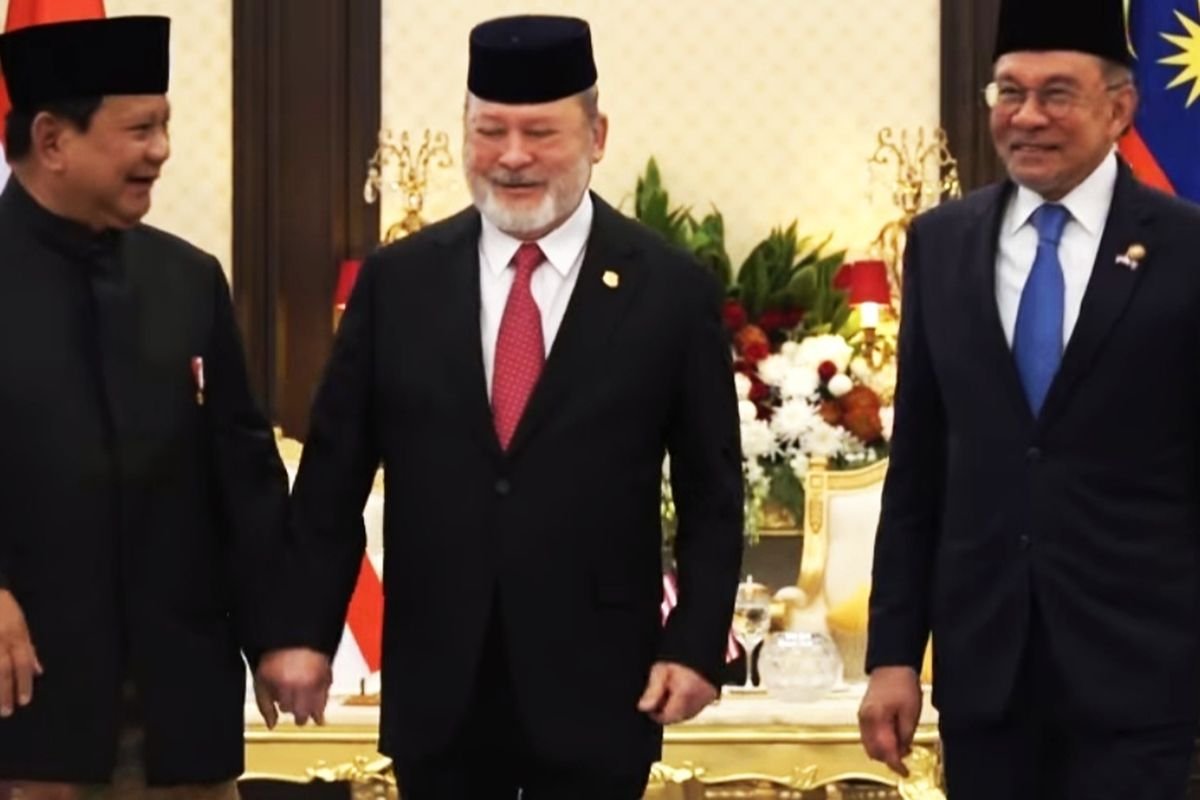 Prabowo Subianto Perkuat Hubungan Bilateral Indonesia-Malaysia, Dapatkan Penghargaan Kehormatan di Johor