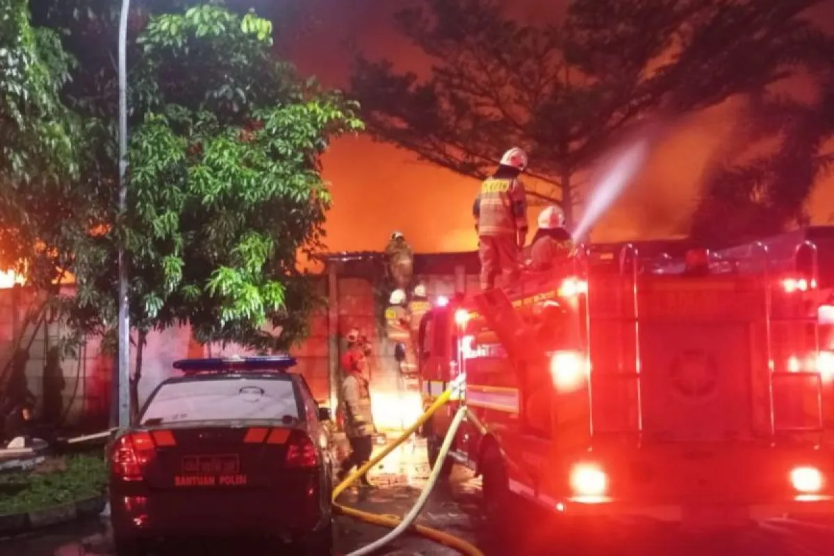 Kebakaran Hebat Melanda Kemayoran, Jakarta Pusat: 543 Bangunan Hangus, Ribuan Warga Mengungsi