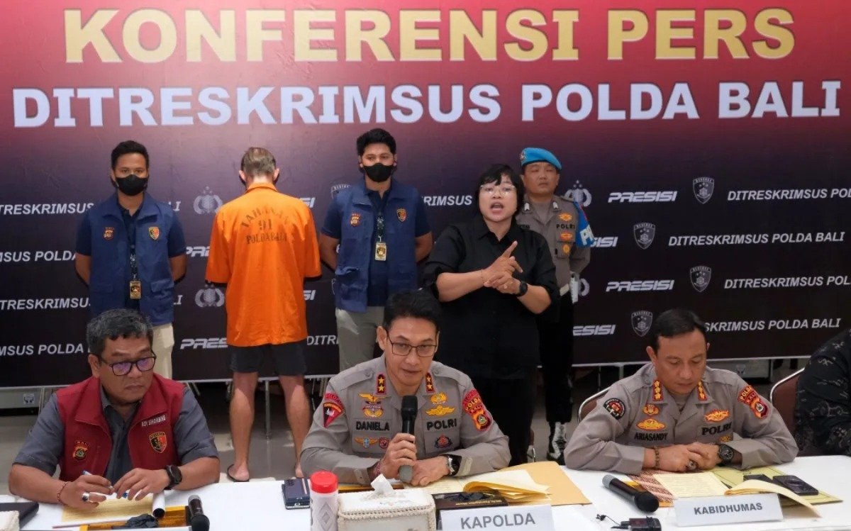 Menjaga Etika Wisata: Kemenpar Imbau WNA Patuhi Aturan di Indonesia