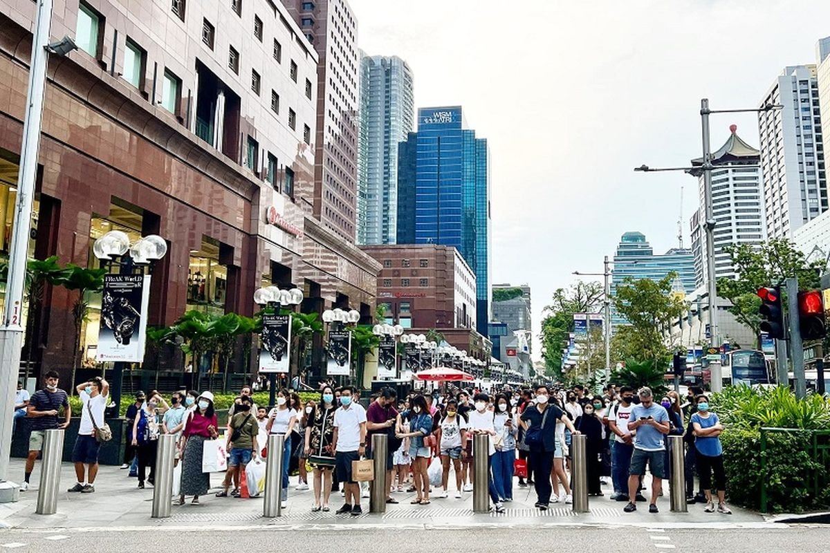 Fenomena #KaburAjaDulu: Ajakan Merantau Memicu Debat Nasional dan Isu Brain Drain