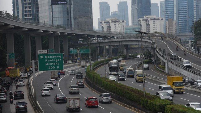 Penggunaan Bahu Jalan Tol di Jakarta: Antara Diskresi dan Kekhawatiran