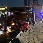 Truk Bermuatan Hebel Tabrak Pembatas di Flyover Pancoran, Sopir Tewas di Tempat
