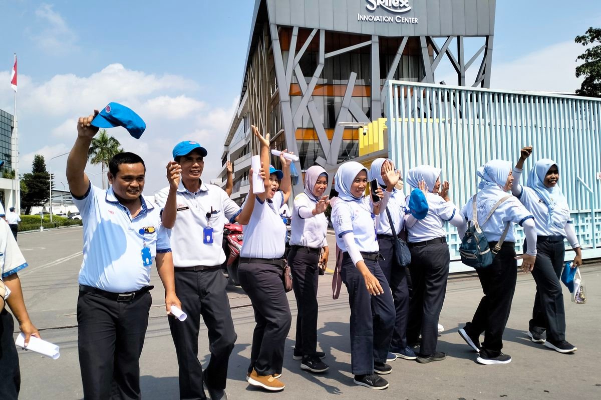 Gelombang PHK Besar-Besaran di PT Sritex: Pemerintah Pastikan Hak Karyawan Terpenuhi