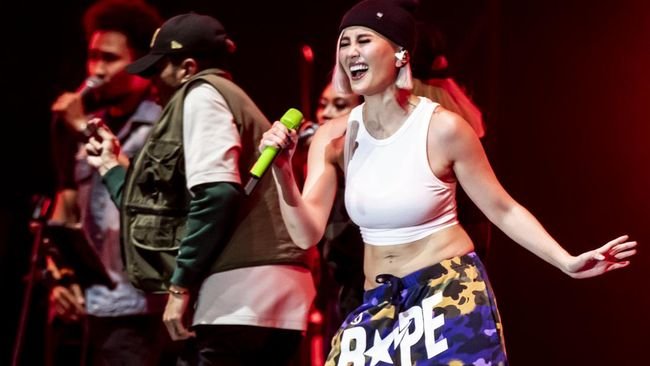 Agnez Mo Dijatuhi Denda Rp1,5 Miliar Terkait Pelanggaran Hak Cipta Lagu “Bilang Saja”