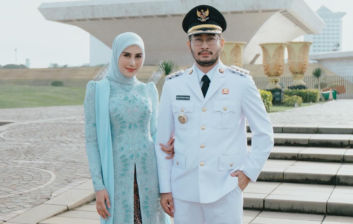 Jeje Ritchie Ismail Resmi Dilantik sebagai Bupati Bandung Barat, Syahnaz Beri Dukungan Penuh