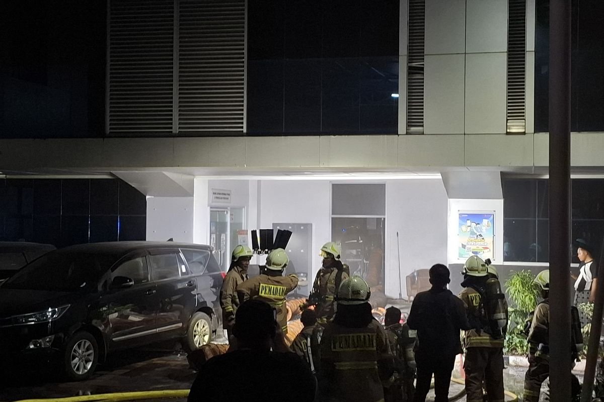 Kebakaran Gedung Kementerian ATR/BPN di Kebayoran Baru: Penyebab Diduga Korsleting Listrik