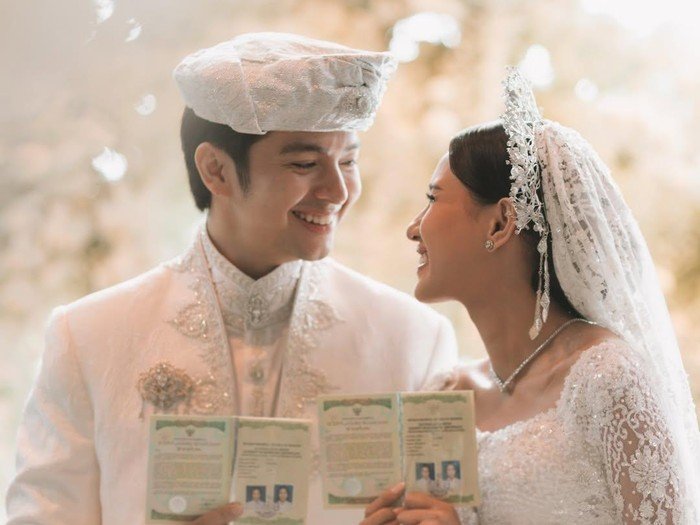 Angga Yunanda dan Shenina Cinnamon Resmi Menikah di Bali, Ungkap Kebahagiaan di Media Sosial