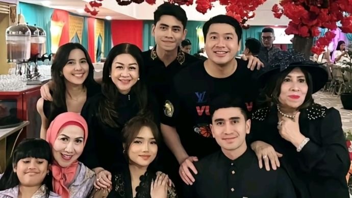 Fuji dan Verrell Bramasta Makin Dekat, Ikut Bukber Bareng Keluarga: Netizen Baper dan Ikut Menjodohkan!