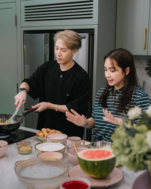 Jackson Wang dan Nagita Slavina Masak Takjil dan Ngabuburit Bareng, Seru dan Penuh Tawa