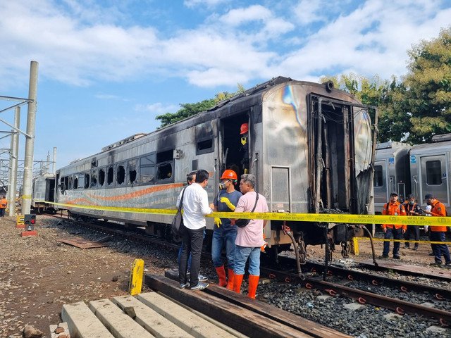 Kebakaran Gerbong Kereta di Stasiun Tugu Yogyakarta: Remaja 17 Tahun Diamankan Polisi