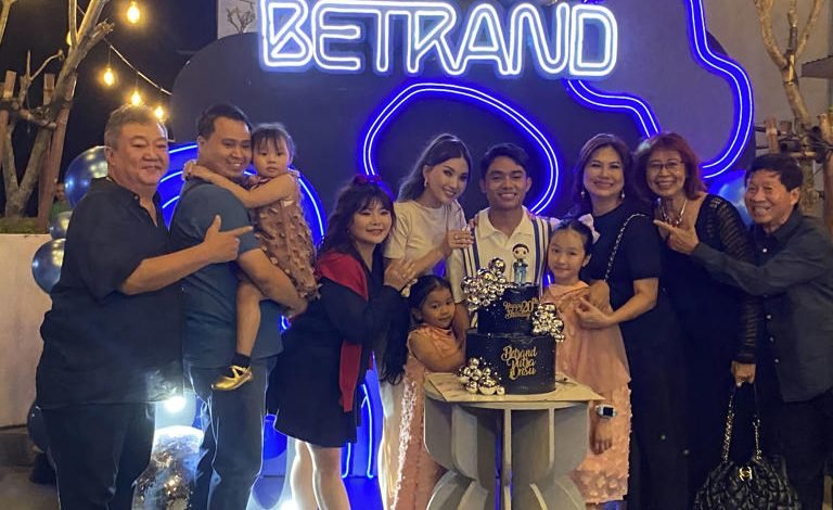 Betrand Peto Rayakan Ultah ke-20, Dapat Kejutan Istimewa dari Ruben Onsu dan Sarwendah