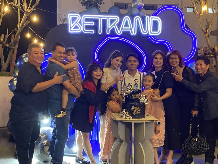 Betrand Peto Rayakan Ultah ke-20, Dapat Kejutan Istimewa dari Ruben Onsu dan Sarwendah