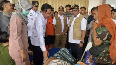 Wapres Gibran Rakabuming Raka Tinjau Langsung Banjir Bekasi, Pastikan Bantuan untuk Warga