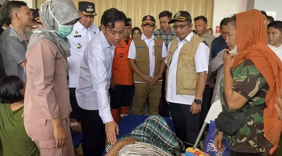 Wapres Gibran Rakabuming Raka Tinjau Langsung Banjir Bekasi, Pastikan Bantuan untuk Warga