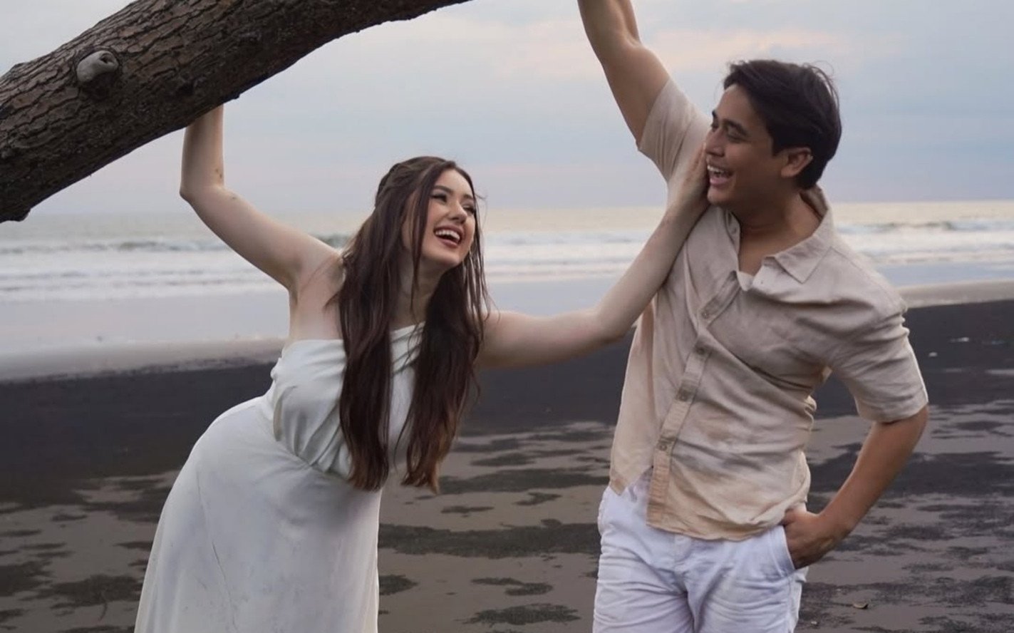 Billy Syahputra Lamar Vika Kolesnaya di Bali, Cinta Serius Berbuah Momen Romantis