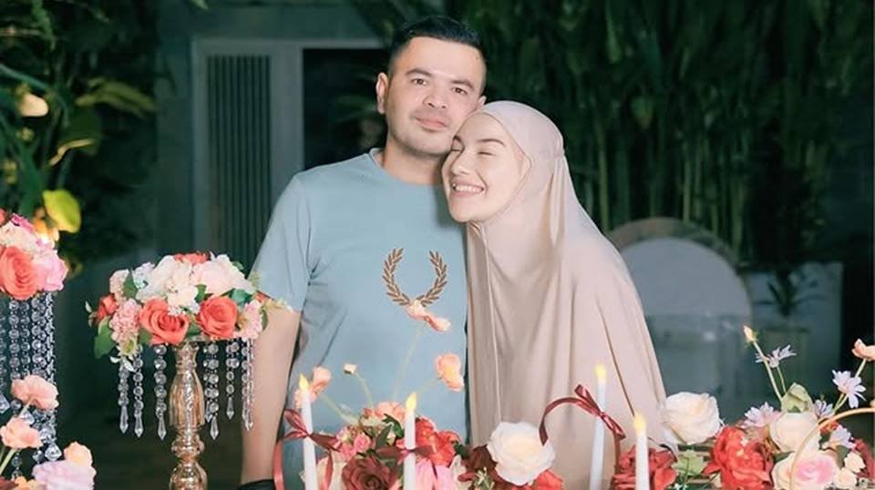 Irish Bella Rayakan Ulang Tahun ke-29 dengan Kejutan Manis dari Haldy Sabri