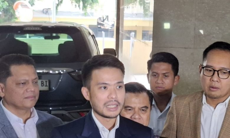 Keluarga Serahkan Ijazah Asli Jokowi ke Bareskrim, Respons atas Laporan Dugaan Ijazah Palsu TPUA