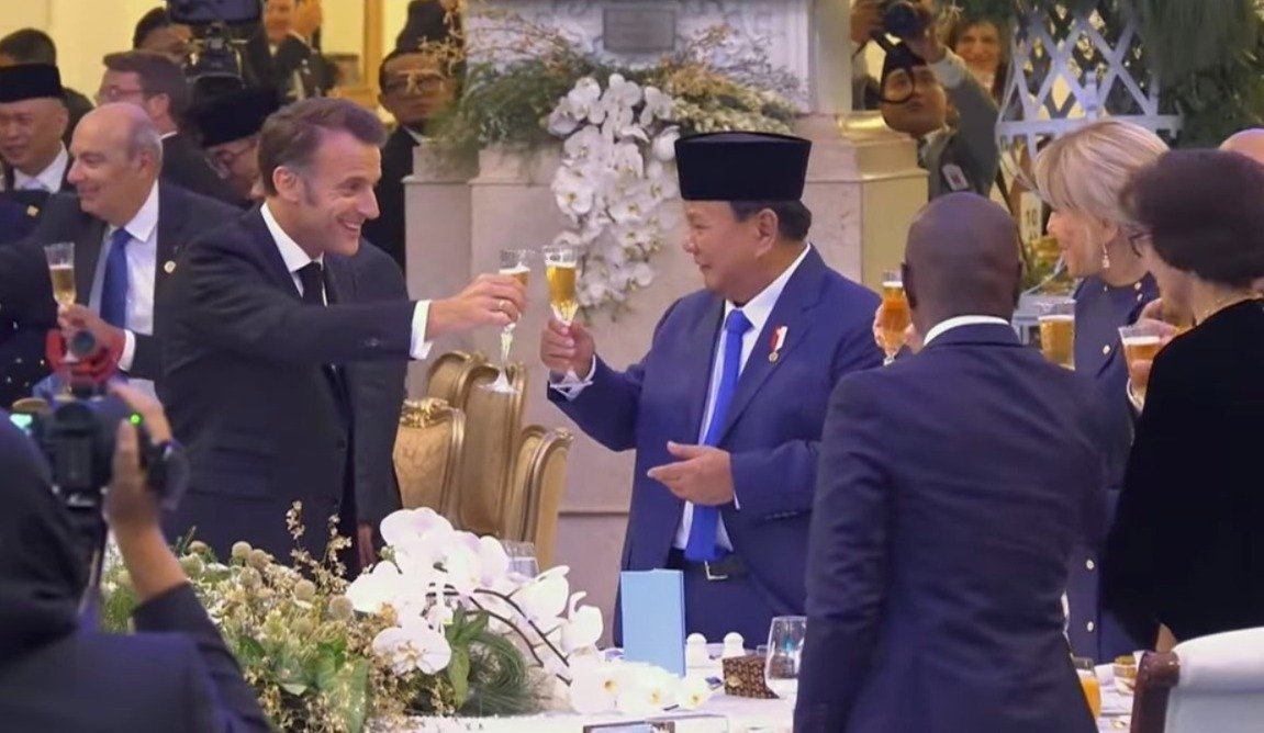 Istana Klarifikasi: Prabowo-Macron Minum Sari Apel Non-Alkohol, Bukan Wine