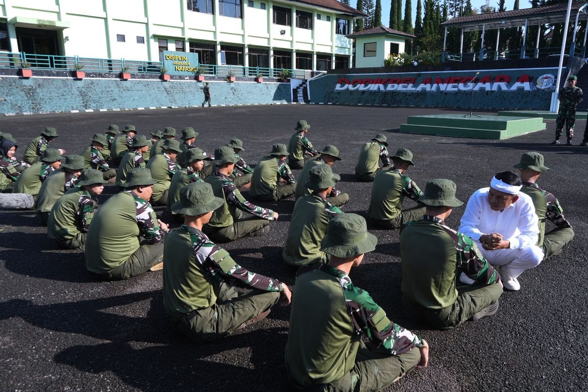 Program Sekolah Militer untuk Siswa Nakal di Jawa Barat Tuai Pro dan Kontra