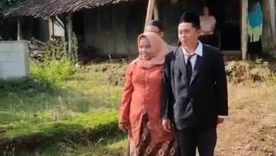 Viral! Pasangan di Ngawi Menikah Tanpa MUA dan Dekorasi, Simpel Tapi Penuh Ketulusan