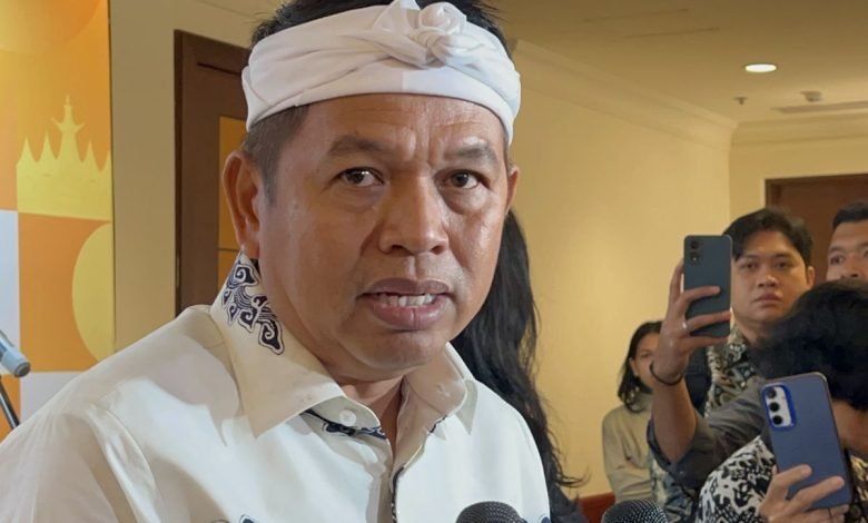 Gubernur Jabar Soroti Kerusakan Parah Jalan Parung Panjang akibat Distribusi Material ke Jakarta dan Tangerang