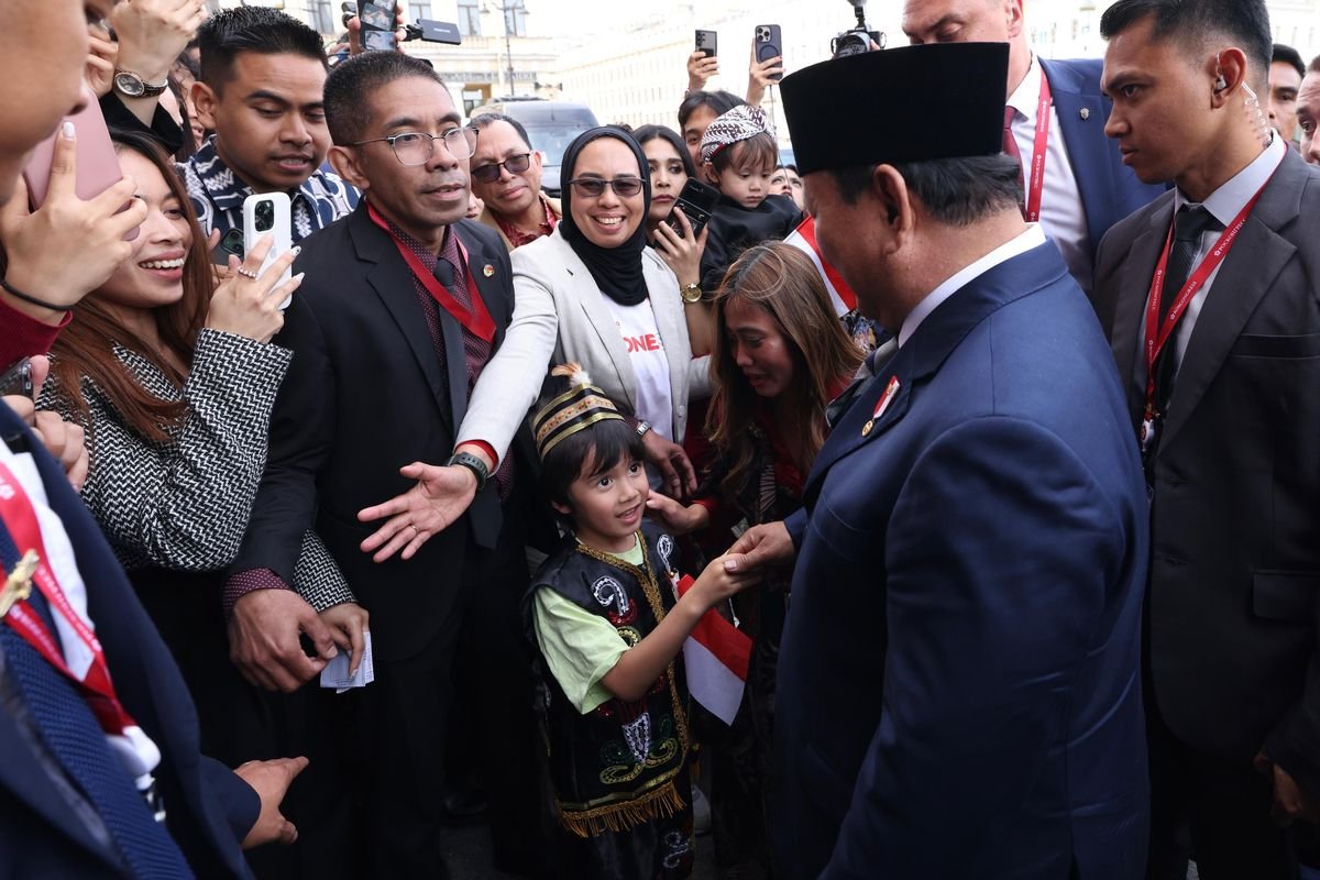 Momen Unik di Rusia: Anak Diaspora Minta Lego ke Presiden Prabowo, Langsung Dibelikan