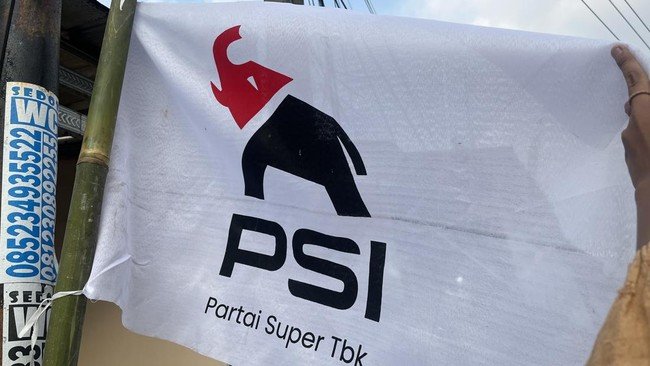 Jelang Kongres di Solo, Bendera PSI Berlogo Gajah Muncul di Jalanan Kota