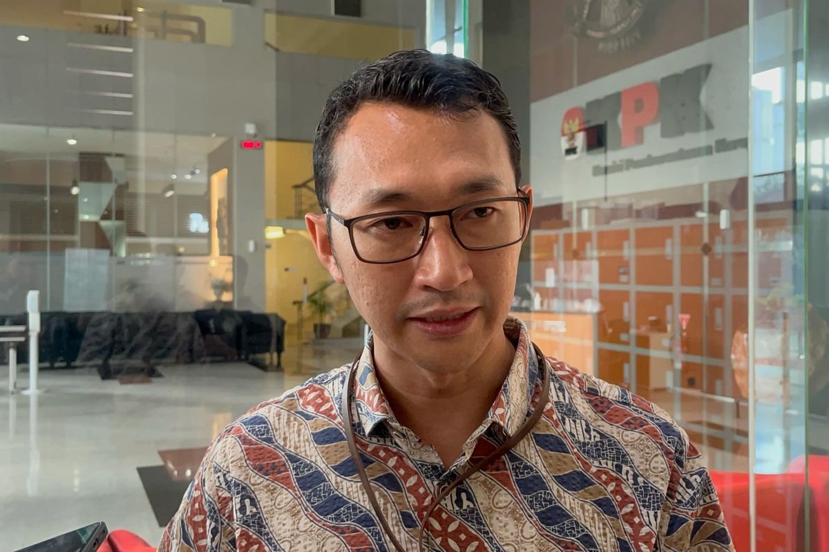 KPK Periksa Khofifah dan Kusnadi Terkait Korupsi Dana Hibah Jatim, 21 Tersangka Sudah Ditetapkan