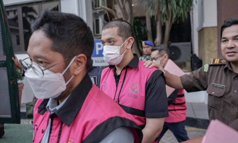 Skandal Korupsi Minyak Rp 285 Triliun: Riza Chalid dan Anak Jadi Tersangka, Ini Peran Mereka