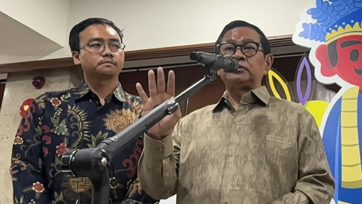 Gubernur Pramono Anung Wajibkan ASN DKI Naik Transportasi Umum Setiap Rabu, Sanksi Menanti Pelanggar