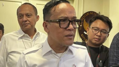 Viral Foto Wamenaker Noel Terbaring dengan Alat EKG Usai OTT KPK, Dugaan Pemerasan Sertifikasi K3 Jadi Sorotan
