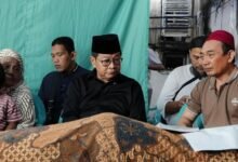 Gubernur DKI Pramono Anung Melayat ke Rumah Duka Driver Ojol Affan Kurniawan