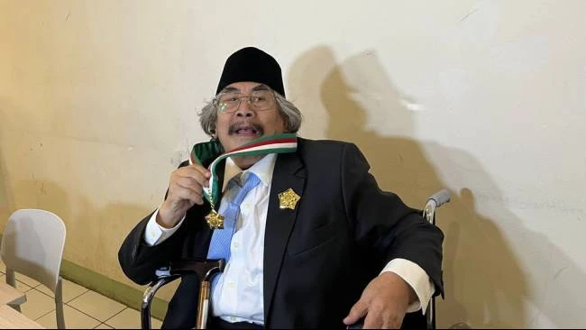 Jaja Mihardja Terima Bintang Budaya Parama Dharma dari Presiden Prabowo