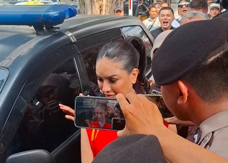 Sidang Nikita Mirzani Ricuh: Bentak Jaksa dan Pukul Meja, Hakim Skors Persidangan