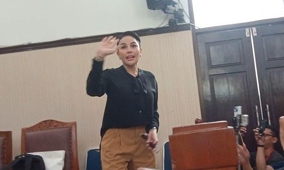 Sidang Nikita Mirzani Makin Panas, Melvina Akui Pernah Tawarkan Rp 3 Miliar