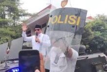 Ricuh Demo di Pati, Bupati Sudewo Dilempari Sandal dan Botol Usai Naikkan Pajak 250 Persen