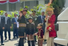 Wapres Gibran Rakabuming Raka Hadiri Upacara HUT ke-80 RI, Kompak Kenakan Pakaian Adat