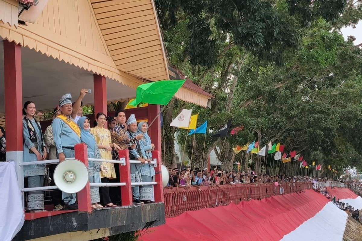 Wapres Gibran Rakabuming Buka Festival Pacu Jalur 2025 di Kuantan Singingi