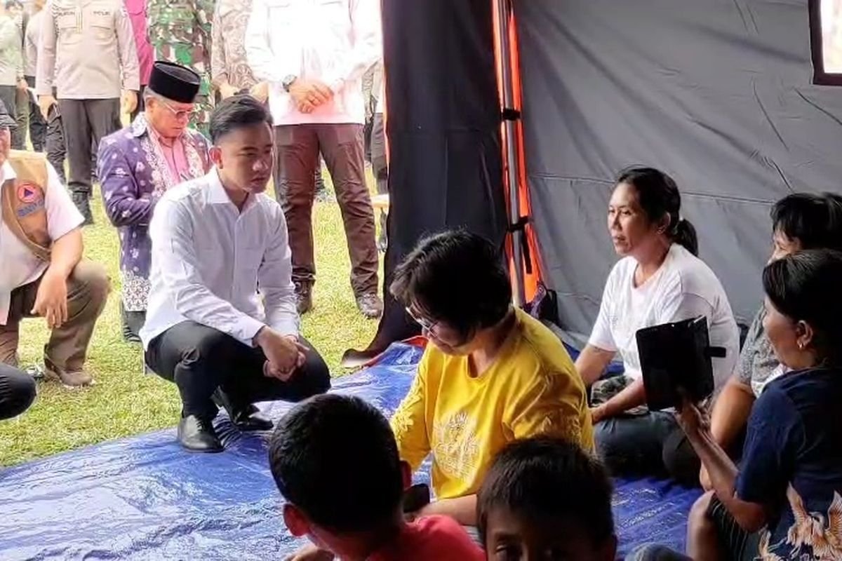 Wapres Gibran Tinjau Korban Gempa Poso, Tekankan Anak-Anak Tetap Bersekolah