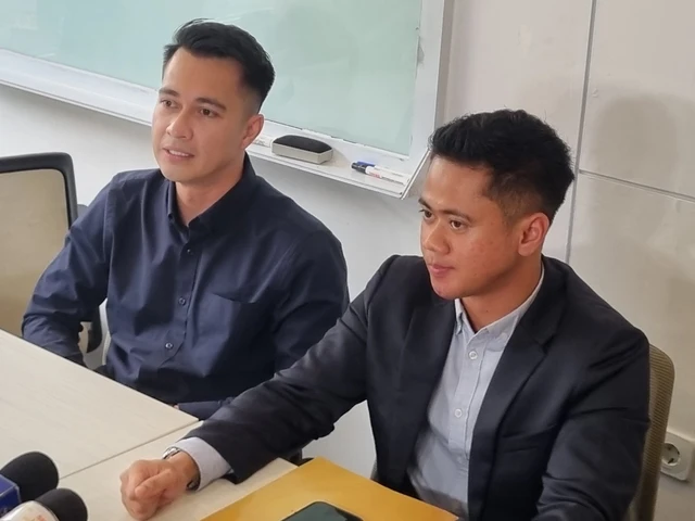 Eza Gionino Bantah Isu KDRT dan Orang Ketiga di Tengah Gugatan Cerai Istrinya