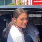 Istri Nadiem Makarim, Franka Franklin, Jenguk Suami di Rutan Salemba