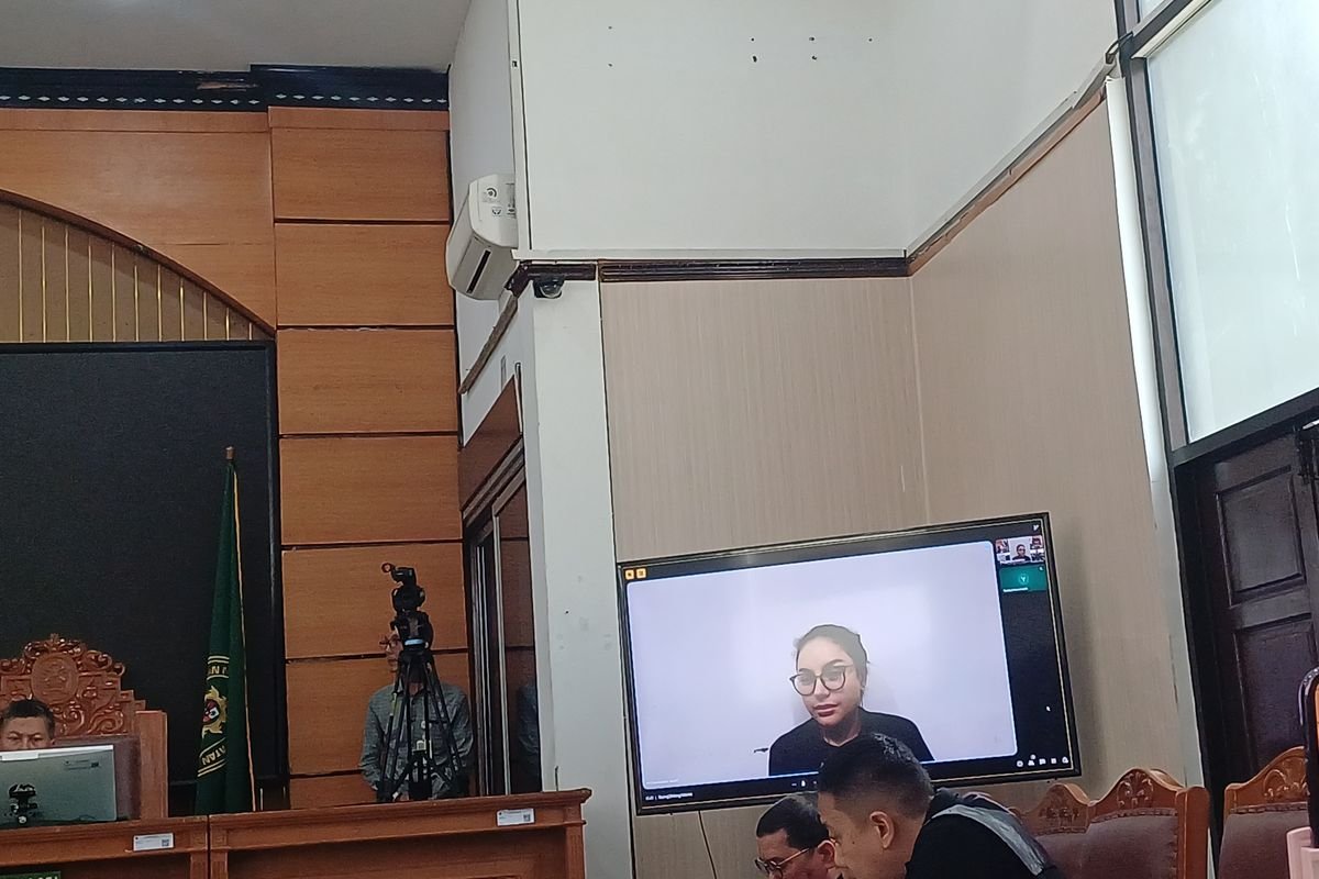 Nikita Mirzani Sakit Gigi, Sidang Kasus TPPU Ditunda