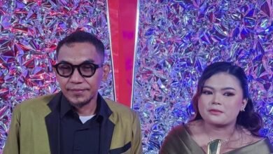Sherly dan Aji Terima Penghargaan untuk Mpok Alpa di Insert 22nd Anniversary