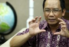 Fenomena Meteor di Langit Cirebon: Suara Dentuman Keras dan Bola Api Gegerkan Warga
