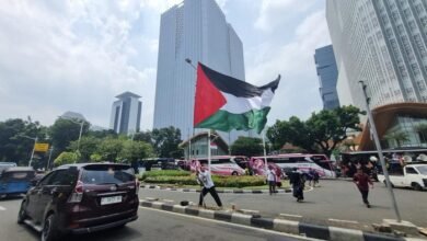 Ribuan Massa Padati Monas dalam Aksi “Indonesia Lawan Genosida” Dukung Palestina Merdeka