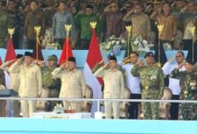 Presiden Prabowo Subianto Pimpin Upacara HUT ke-80 TNI di Monas, Disambut Antusias Rakyat