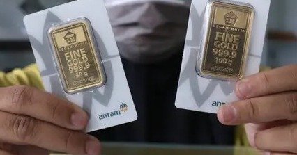 Harga Emas Pegadaian Hari Ini Turun Kompak, Antam, UBS, dan Galeri24