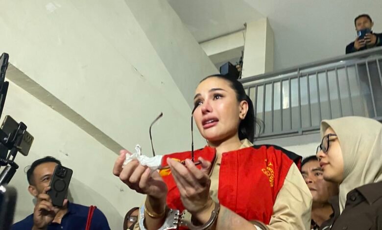 Nikita Mirzani Menangis Usai Sidang Duplik, Mengaku sangat merindukan anak-anaknya
