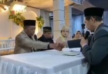 Viral Kakek 74 Tahun Nikahi Gadis 24 Tahun di Pacitan, Mahar Cek Rp 3 Miliar Jadi Sorotan Warganet