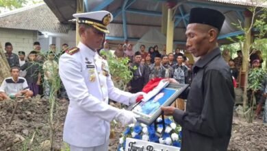 Kronologi Gugurnya Praka Marinir Zaenal Mutaqim dalam Operasi Terjun Payung di Teluk Jakarta